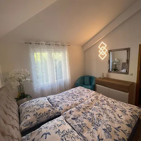 Dalmatino Apartamento *